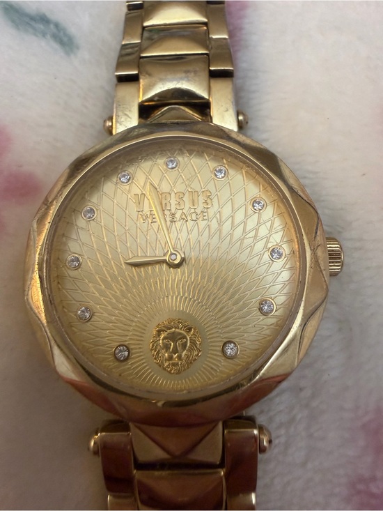 Versus Versace Covent Garden Gold-Tone Women\'s Bracelet Watch with Medusa Dial